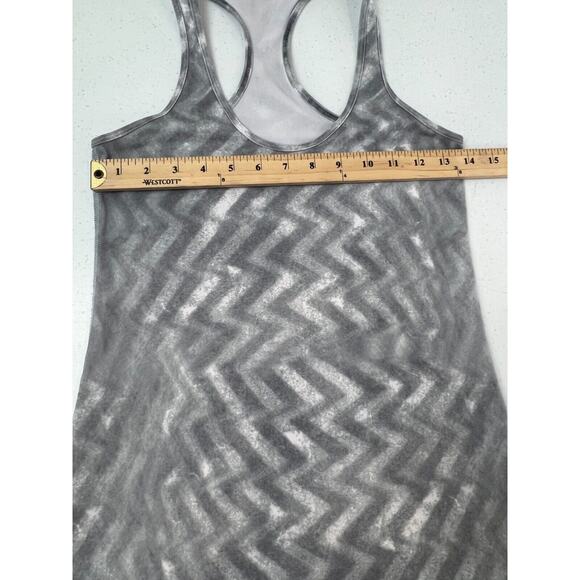 Lululemon Women's Chevron Cool Racerback Tank Top Blazer Fossil Gray Size - Picture 12 of 16